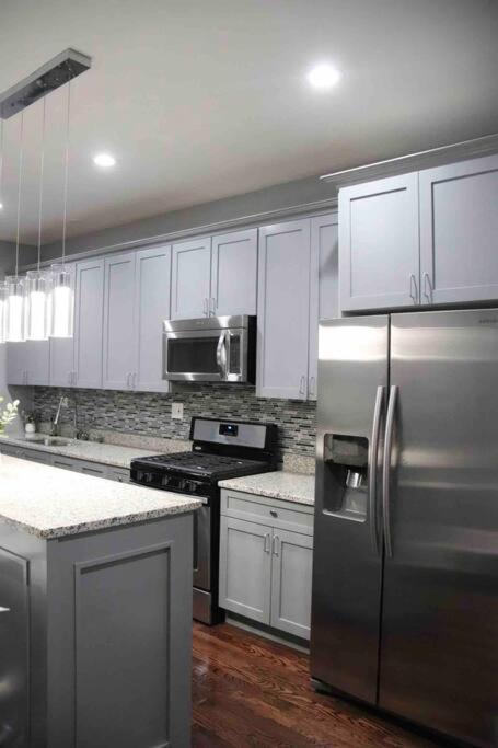 Upscale Apartment Westside Of Chicago Dış mekan fotoğraf