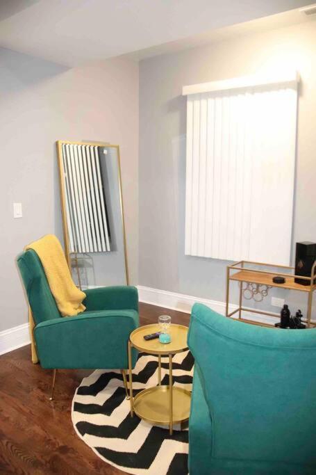 Upscale Apartment Westside Of Chicago Dış mekan fotoğraf